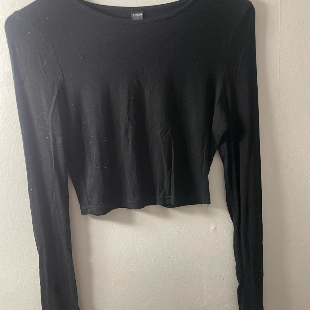 SHEIN Black Long Sleeve Crop Top